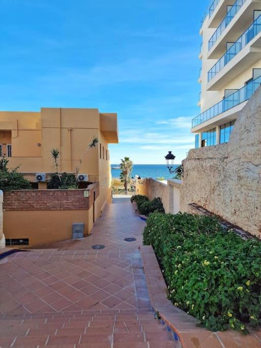 Encantador Duplex Para 6 A 1 Minuto De La Playa Benalmádena Eksteriør bilde