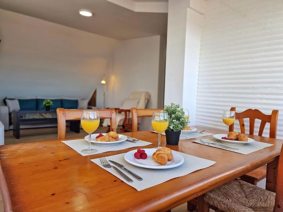 Encantador Duplex Para 6 A 1 Minuto De La Playa Benalmádena Eksteriør bilde