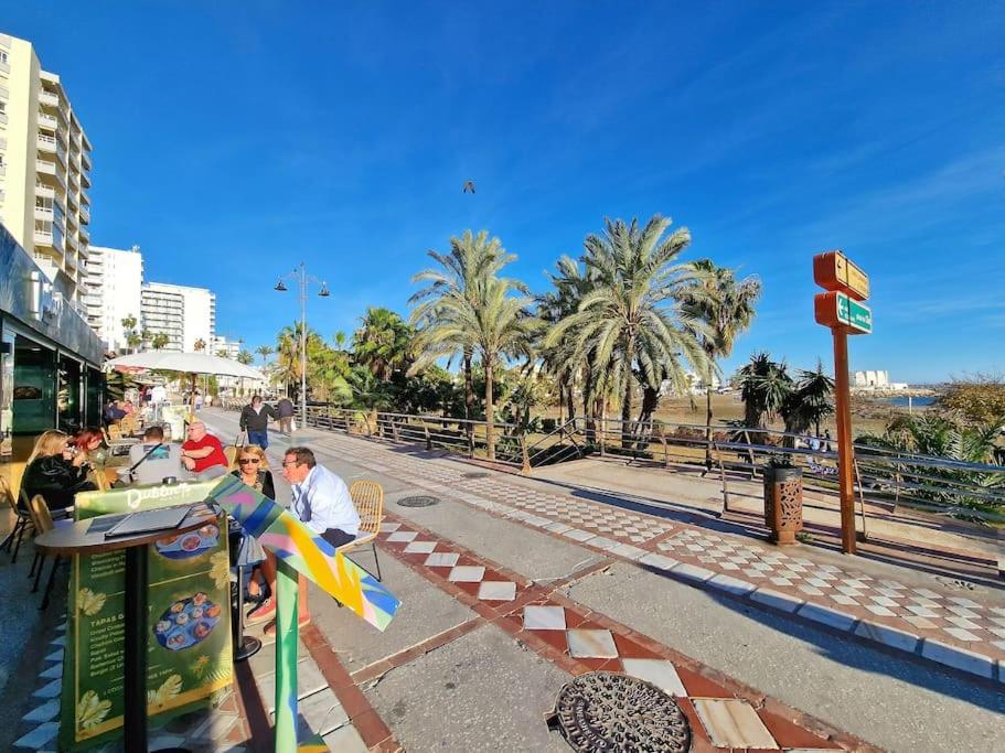 Encantador Duplex Para 6 A 1 Minuto De La Playa Benalmádena Eksteriør bilde