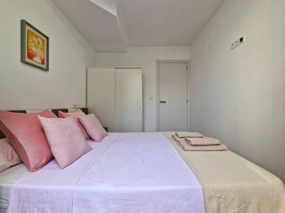 Encantador Duplex Para 6 A 1 Minuto De La Playa Benalmádena Eksteriør bilde