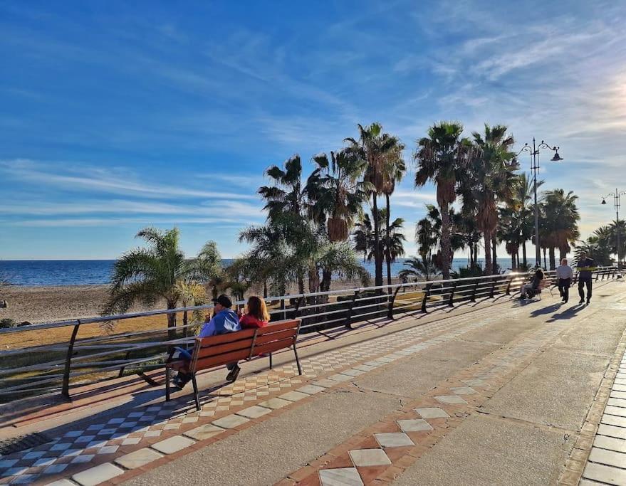 Encantador Duplex Para 6 A 1 Minuto De La Playa Benalmádena Eksteriør bilde